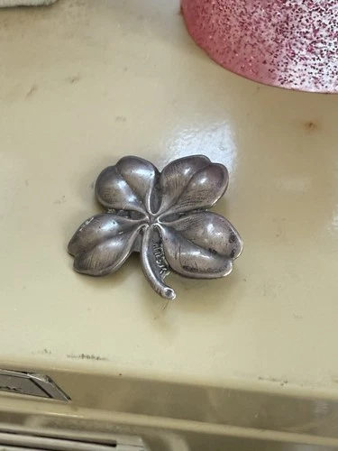 Vintage 1 1/4” STERLING SILVER 4 LEAF CLOVER  Brooch/pin. COSTUME JEWELRY