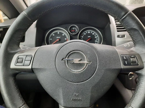 93169257 Alternatore per OPEL ZAFIRA B * 2006 2235196 - Foto 2 di 9