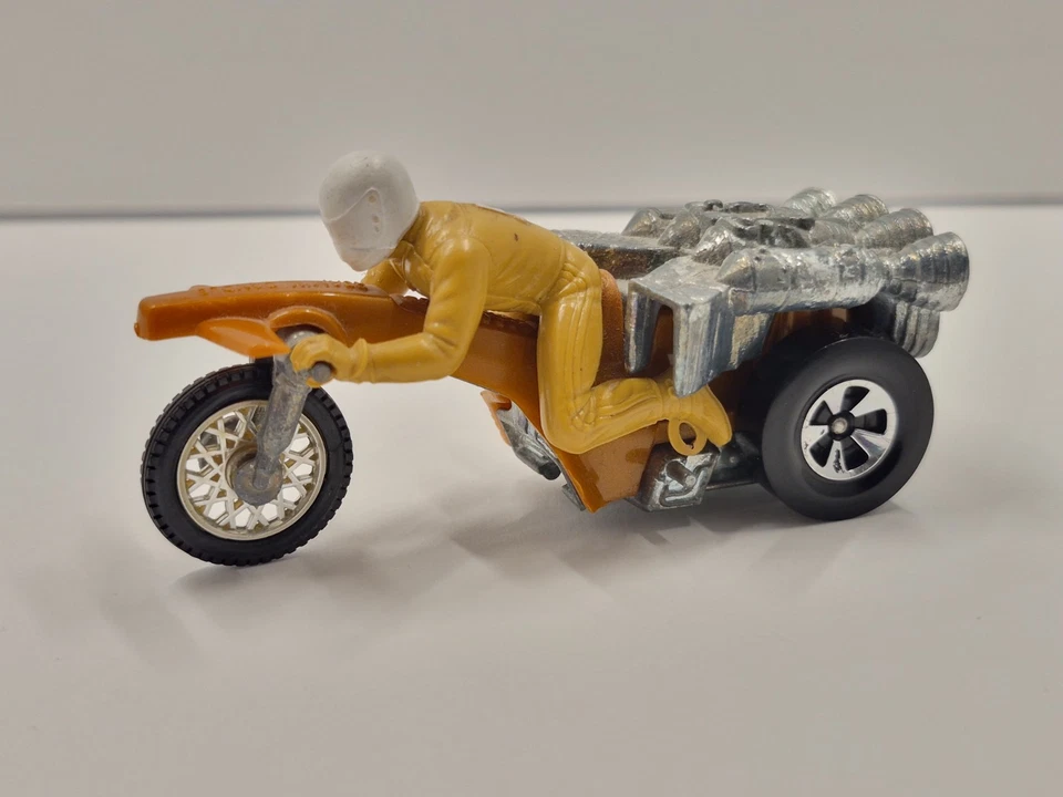 Hotwheels Rrrumblers excellent Tan Roamin' Candle - Image 2 of 4