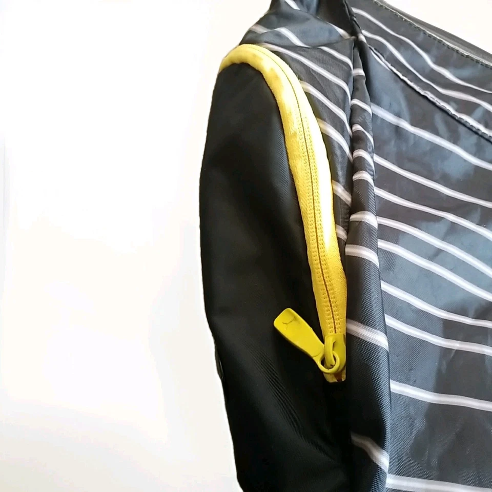 PUMA - Bolso regular mediano de lona hobo estilo libre para mujer - negro y amarillo - RK Foto 3 de 4