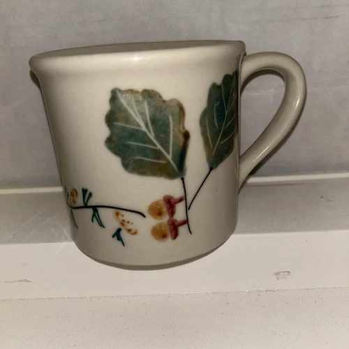 Hartstone Pottery Oak Leaf and Pear Mug, Berries & Leaves, Ohio USA 1982