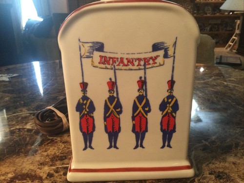 Vintage Porcelain Infantry Military Lamp Table Lamp 1950s 60s Red White Blue - Picture 2 of 9