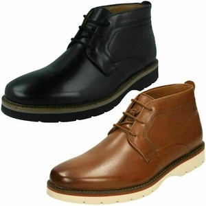 clarks brown chukka