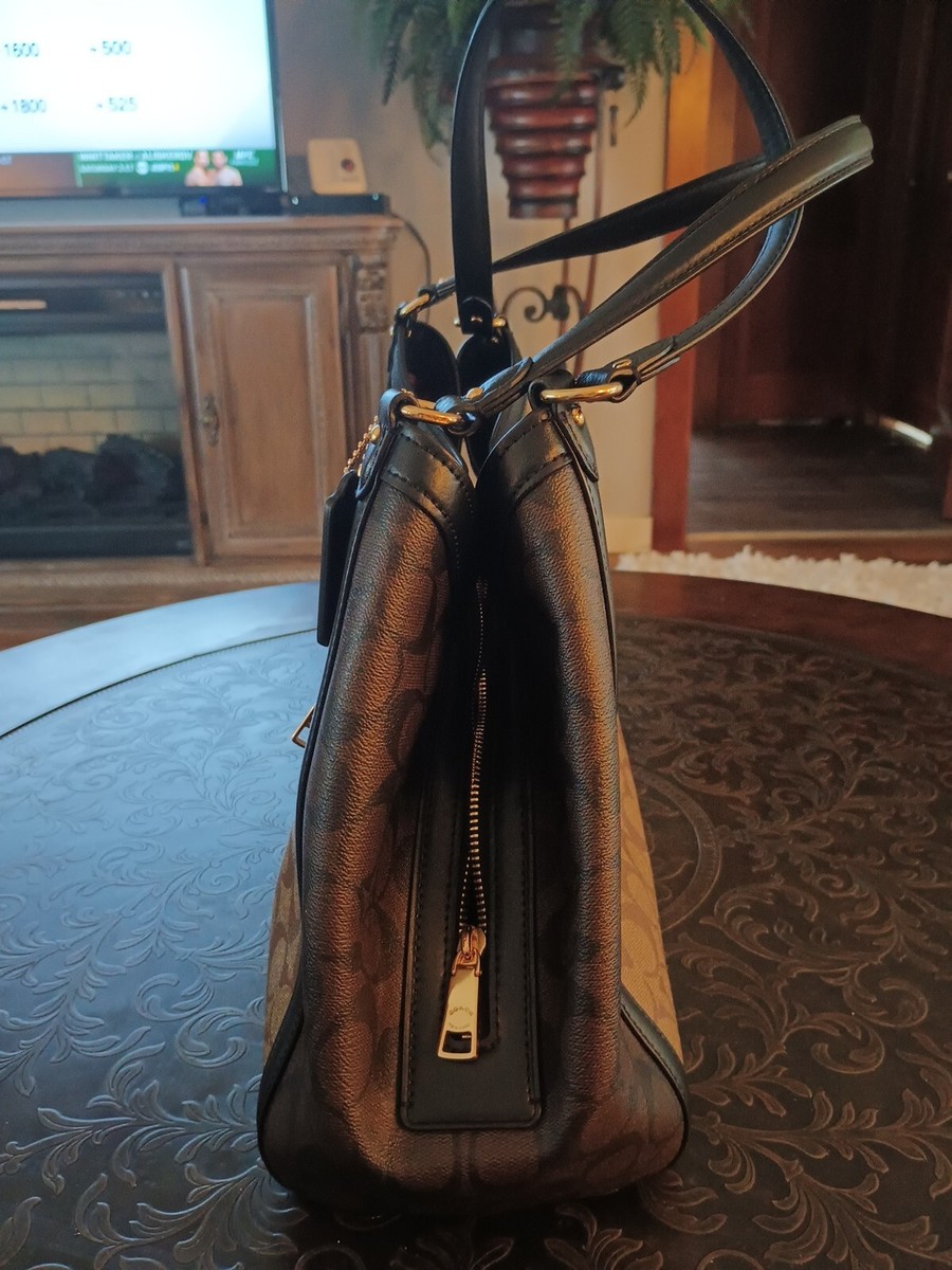 COACH KRISTY Shoulder Bag Blocked Signature Khaki Brown
