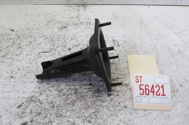 Soporte de montaje de parachoques trasero pasajero derecho Suzuki Verona 2004-2006 Foto 2 de 4