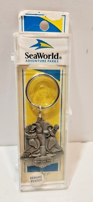 Vtg Sea World Adventure Parks Penny & Pete Souvenir Key Chain Pewter  USA