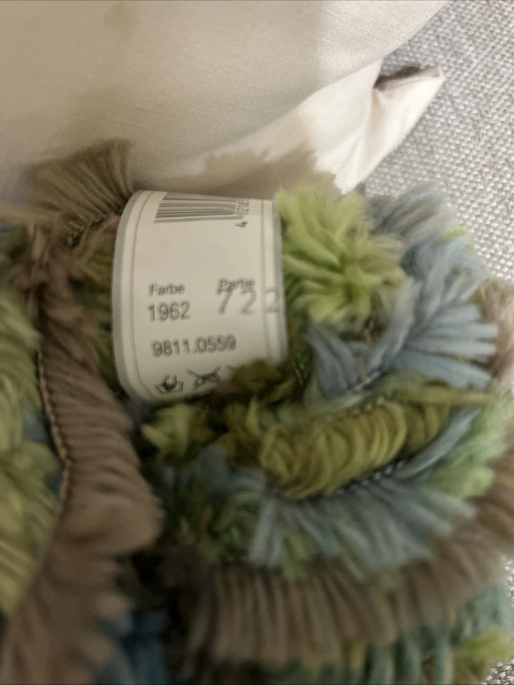 LOT OF 8 SKEINS GEDIFRA MAMBO YARN COLOR 1962 LOT 72 MADE IN ITALY - Image 3 of 4