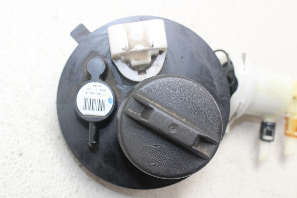 Harley-Davidson Street Glide FLHX 2008-2013 bomba de gasolina (probada) Foto 3 de 4