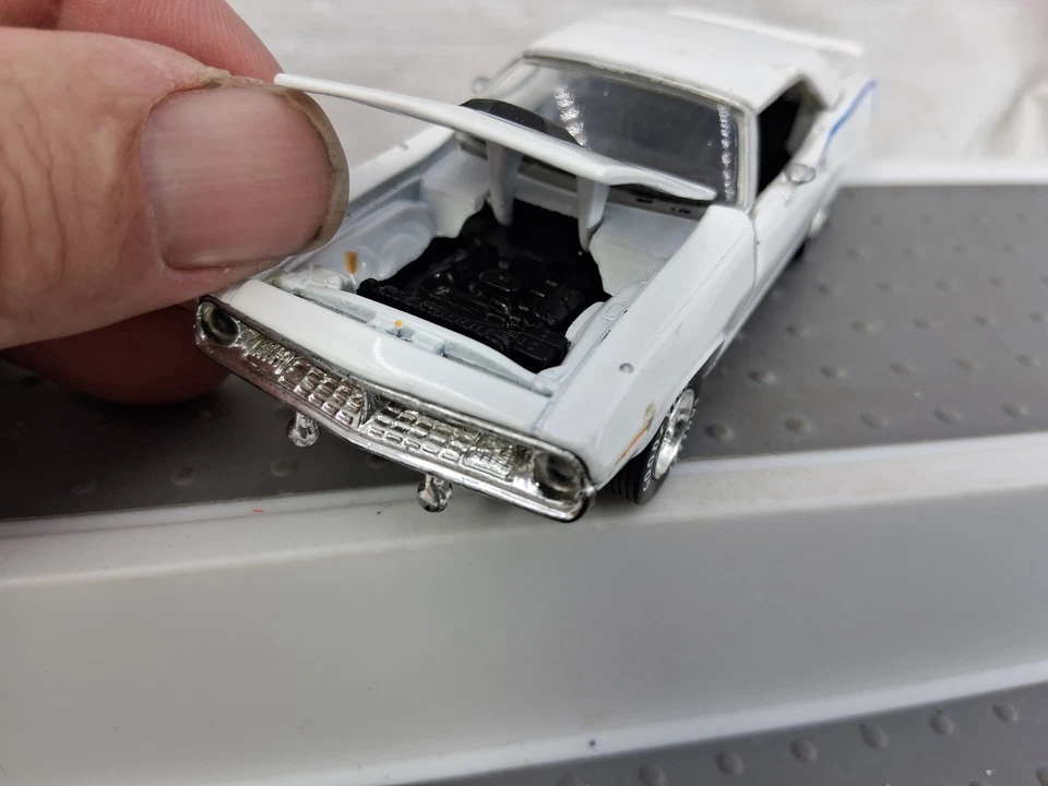 Road Champs 1970 Plymouth Hemi Cuda blanco fundido a presión 1:43 Foto 2 de 4