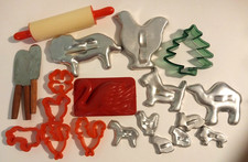Vintage Cookie Cutters Baking Accessory Lot 21 Pieces Mini and Standard Sizes
