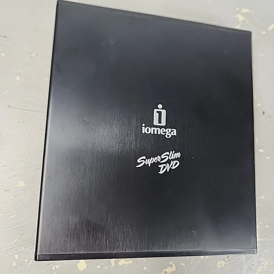 Внешний тонкий привод Iomega DVD-RW USB 8X DVDRW8X-U черный - Изображение 3 из 4