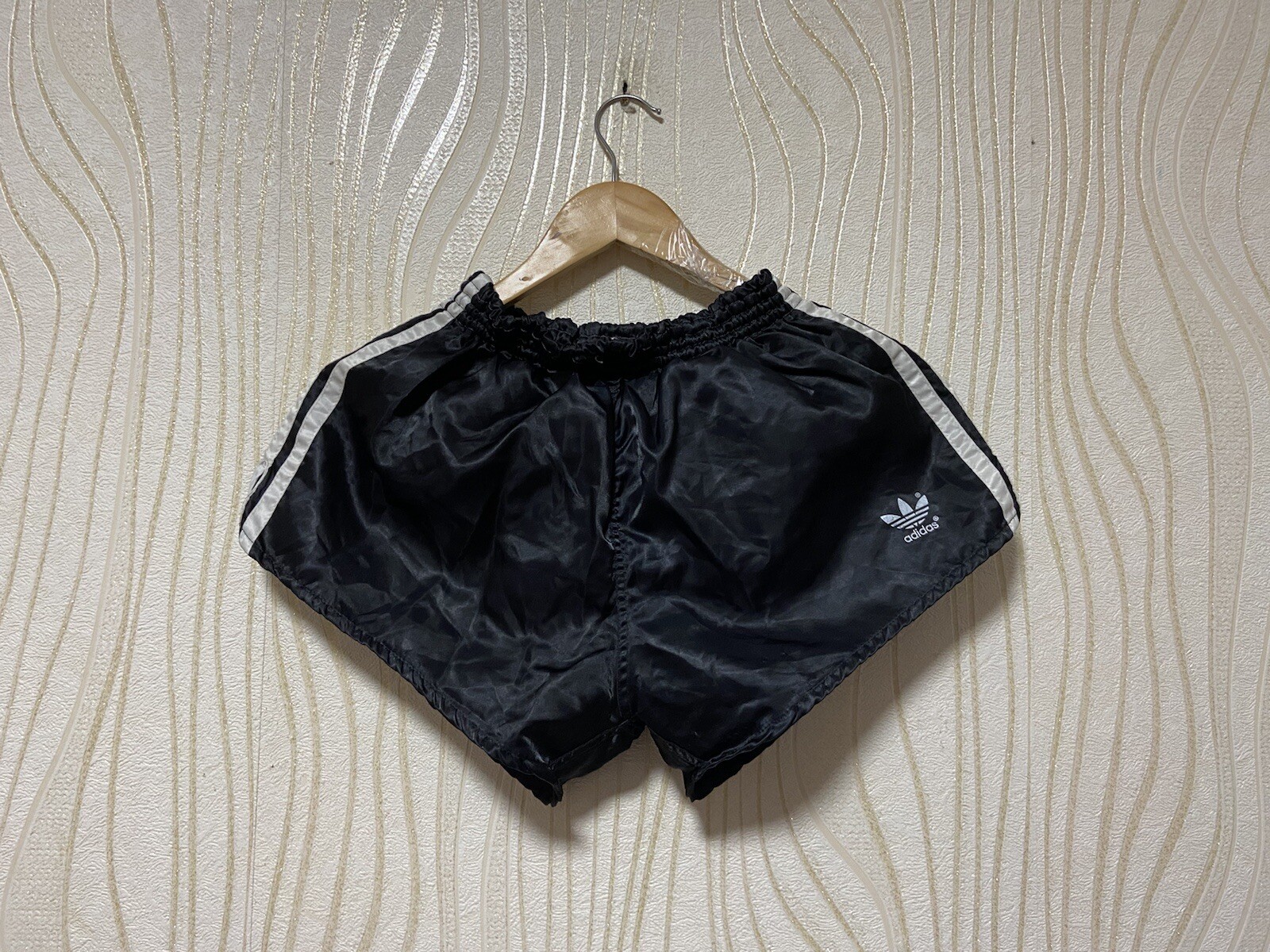 1980s ADIDAS VINTAGE SHORTS FOOTBALL SOCCER MEN sz M BLACK MADE IN WEST GERMANY