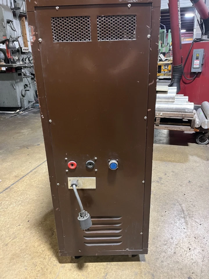 FUENTE DE ALIMENTACIÓN EASCO SPARATRON 30 AMP EDM Foto 2 de 3