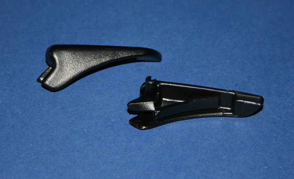 ORIGINAL PORSCHE 986 BOXSTER 2 CLIPS ENTRIEGELUNGEN WINDCHOTT  NEU - Bild 1 von 1