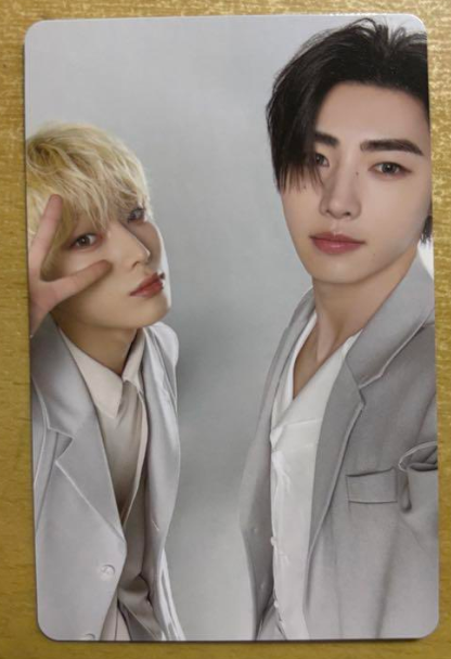 ENHYPEN Walk the Line Japan ZIP UP HOODIE Official Unit photocard