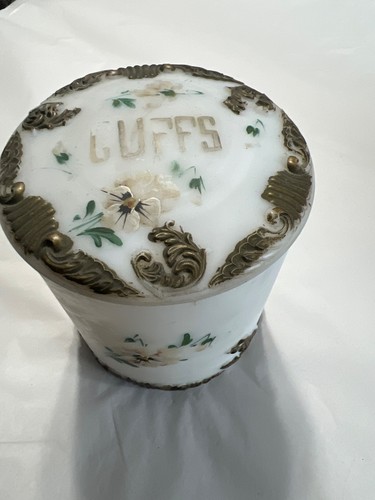 Antico vaso vanità vittoriano 1899 polsini in vetro al latte con coperchio - Foto 2 di 8