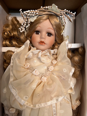 Vintage 1997 Seymour Mann Caroline Spooky Haunted Doll