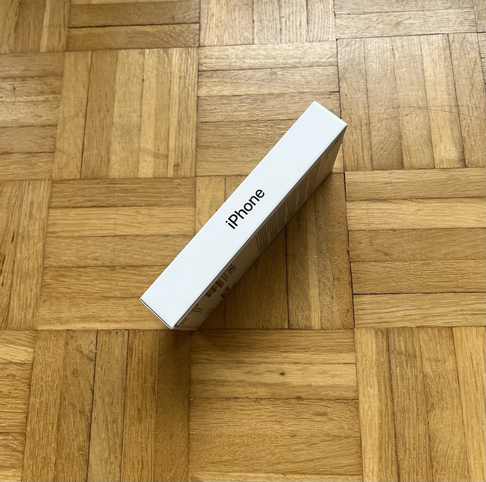 Apple iPhone 13 – 128 GB – Midnight – NEU & VERSIEGELT  - Bild 3 von 4