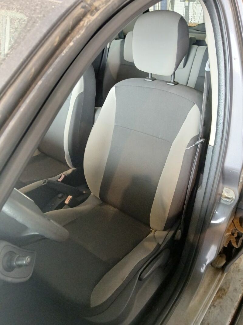 631014270R front left seat Renault Clio III Authentic 2007 1217638