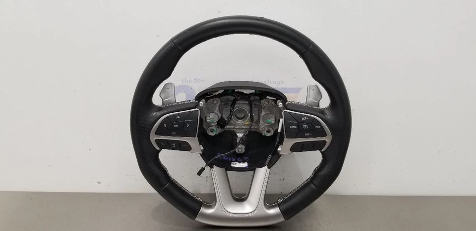 CARGADOR DODGE SRT HELLCAT 16 VOLANTE TÉRMICO CUERO NEGRO Foto 2 de 4