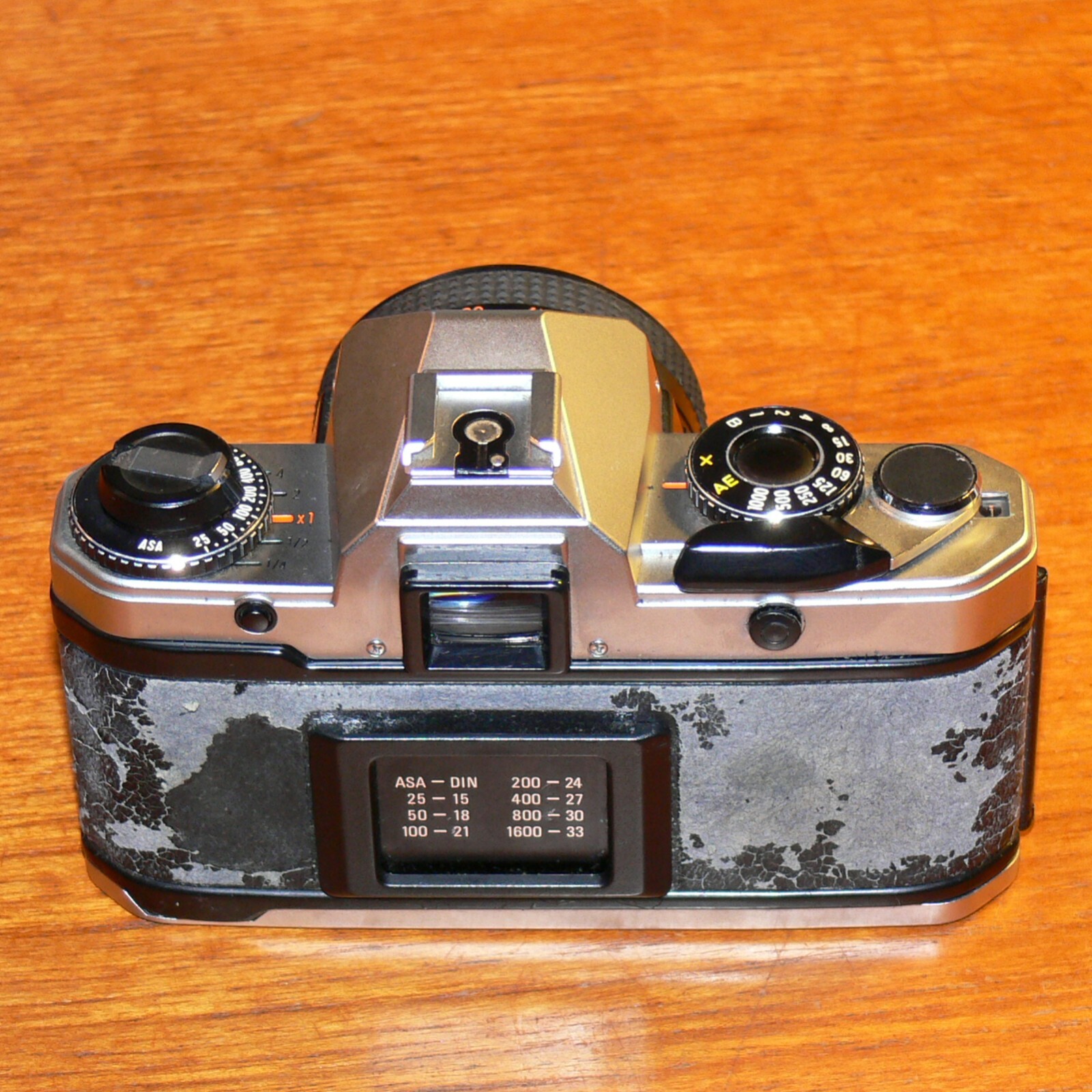 Yashica FX-D Quarz 35 mm Film Spiegelreflexkamera manueller Fokus mit 50 mm f2 ml Objektiv FEHLER - Bild 2 von 10