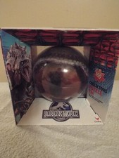 Jurassic World Collectors Puzzle Tin NIB 100 Pieces