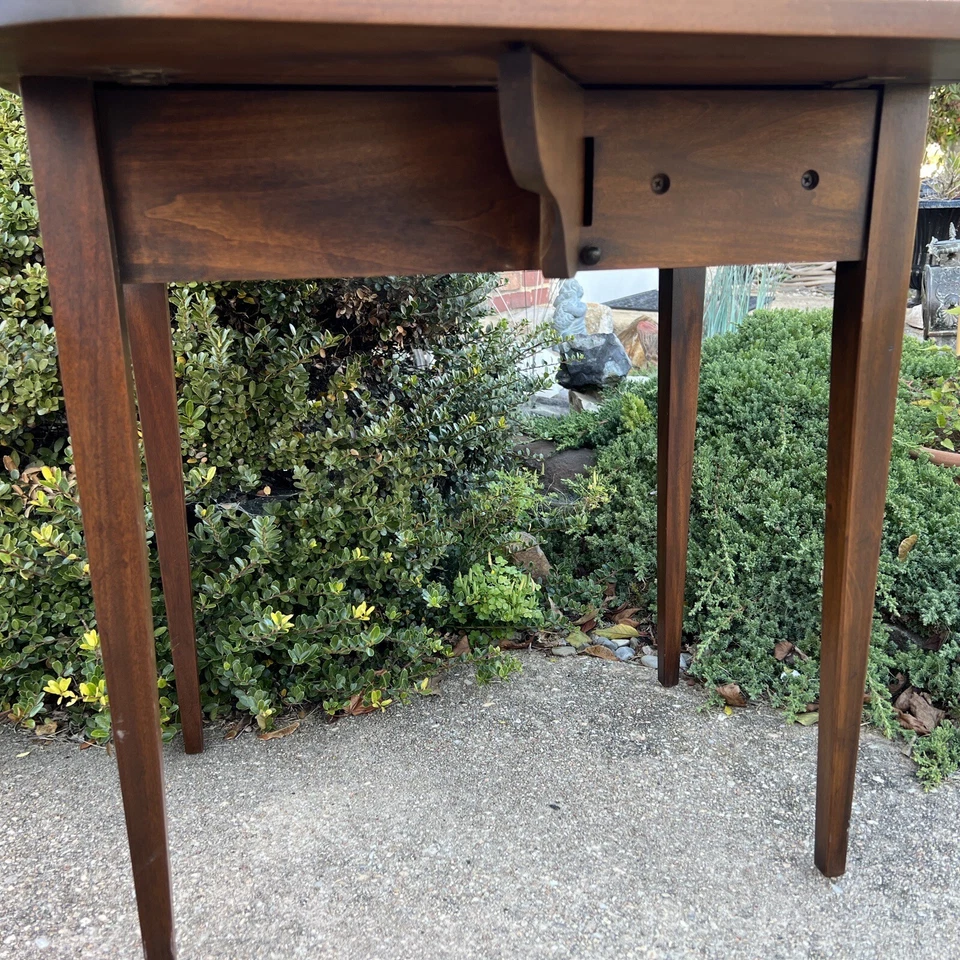 Приставной столик Henkel Harris из красного дерева 23x15x24h - Изображение 2 из 4