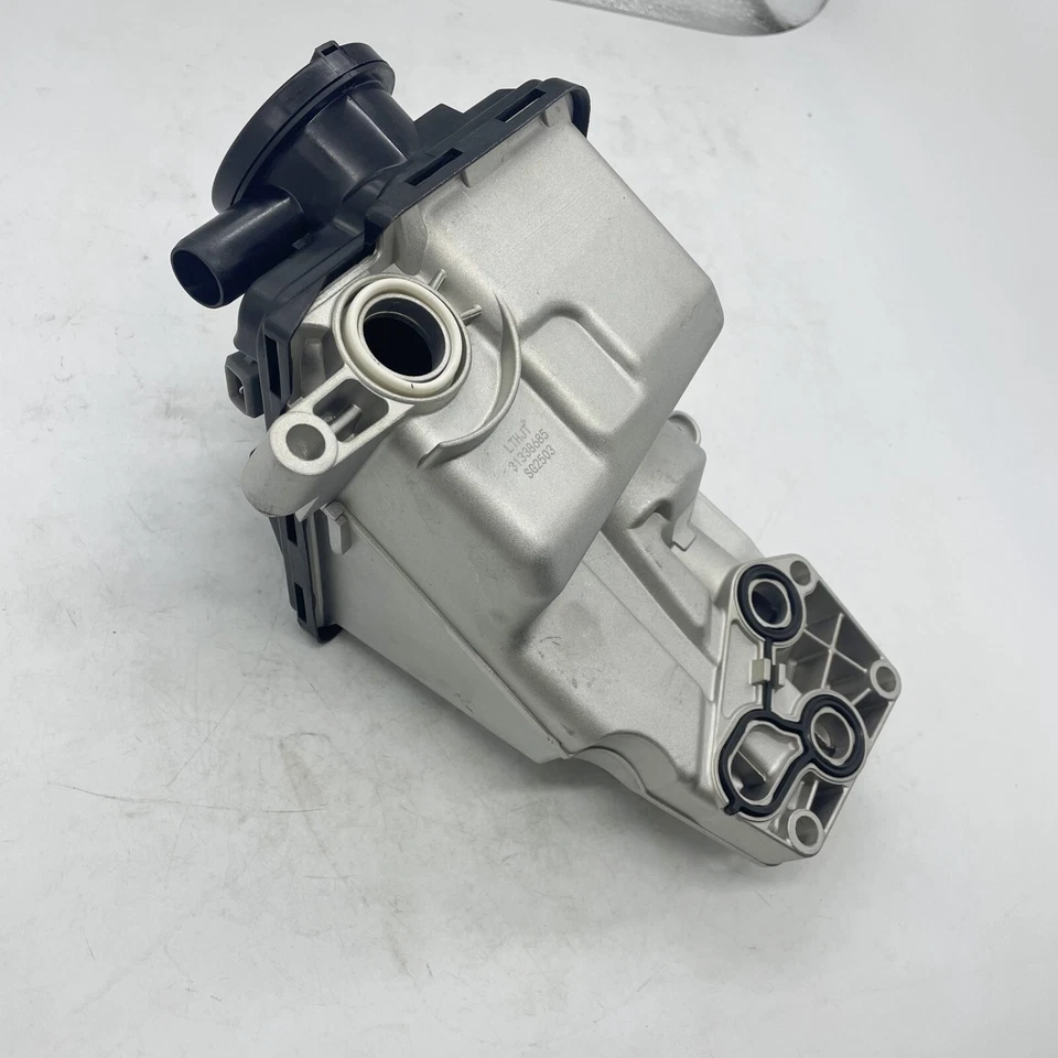 PCV Valve Oil Trap Oil 31338685  Filter Housing For 2004-2014 Volvo C70 S40 V50 - Image 4 of 4