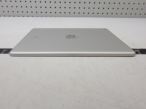 Apple iPad 9th Gen 64GB Silver Wi-Fi MK2L3LL/A UNTESTED - Afbeelding 6 van 6