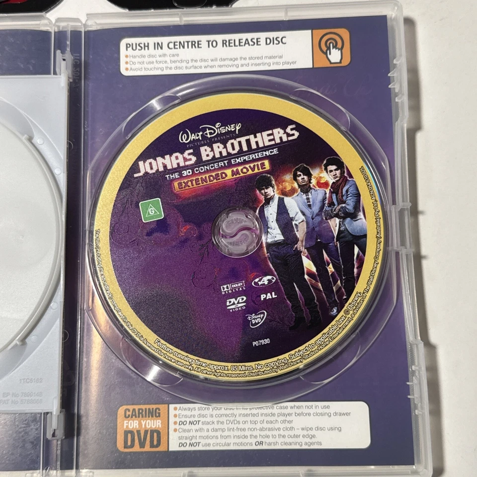 Jonas Brothers The 3D Concert Experience (Extended Edition, DVD, 2009) W Glasses - Image 4 of 4