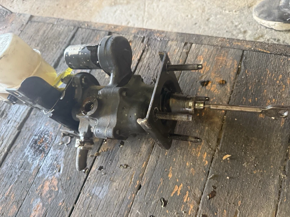 Dodge Ram 2500 3500 2005 refuerzo de freno/cilindro maestro de potencia Foto 2 de 4