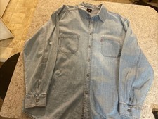 Vintage Levi  s Red Tab Denim Button-Up Shirt Light Wash 