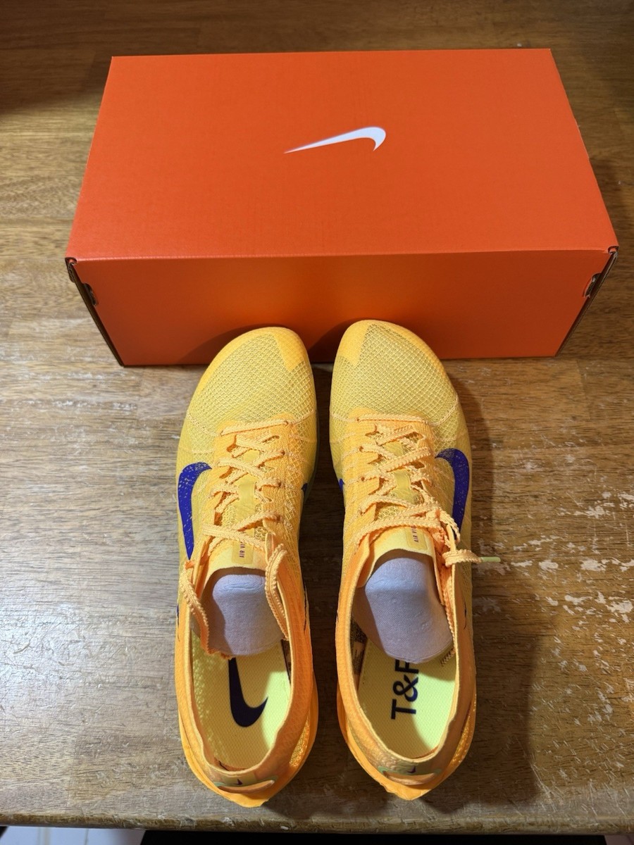 Mens Size 9.5-Nike Victory 2 track spikes - Citron Pulse/Volt