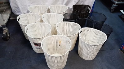 Restposten 12 Curver & andere verschiedene 13L & kleinere Papiermülleimer