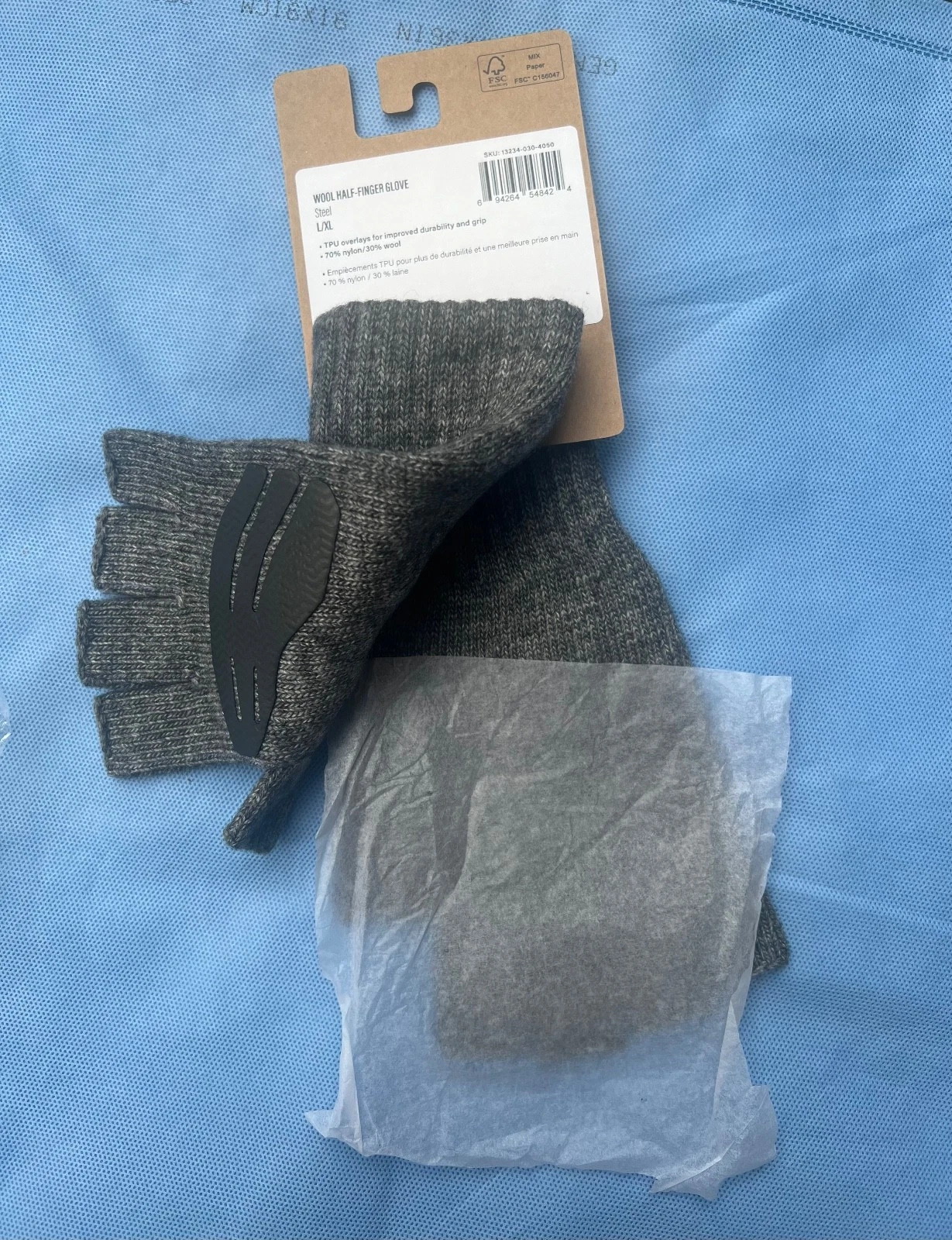 Simms Wool Half Finger Glove Steel Size L/XL Brand New with Tags 13234-030-4050
Opens in a new windo