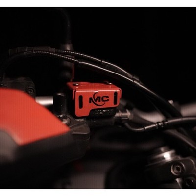 Scheibenöldeckel Rot Moto Care passend für Hero XPulse 210 Bremsflüssigkeitsb...
