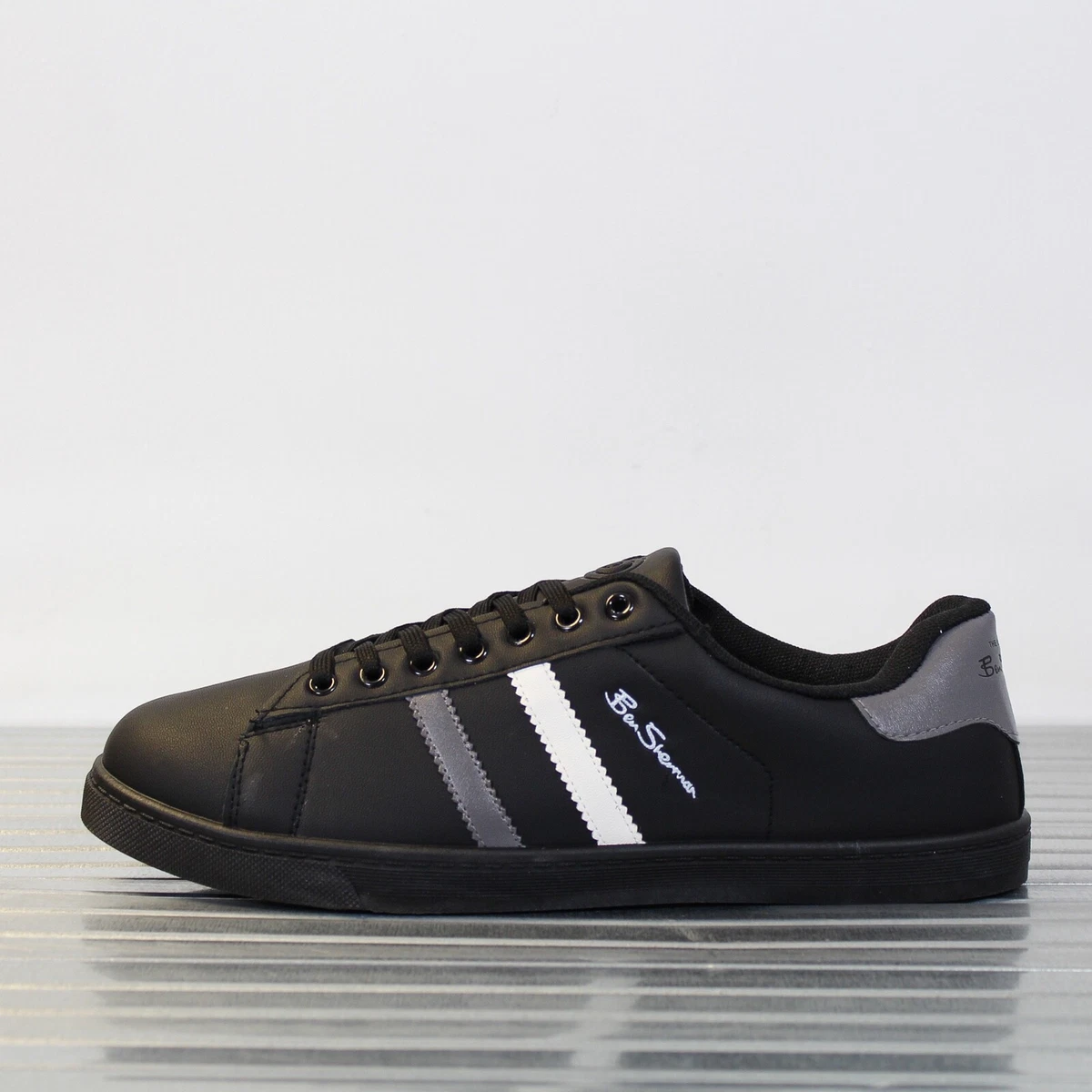 Ben sherman deals black trainers