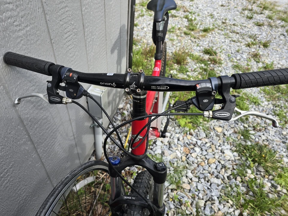 Santa Cruz  Full Suspension Mountain Bike Large Red, Set Up!!! - Image 4 of 4