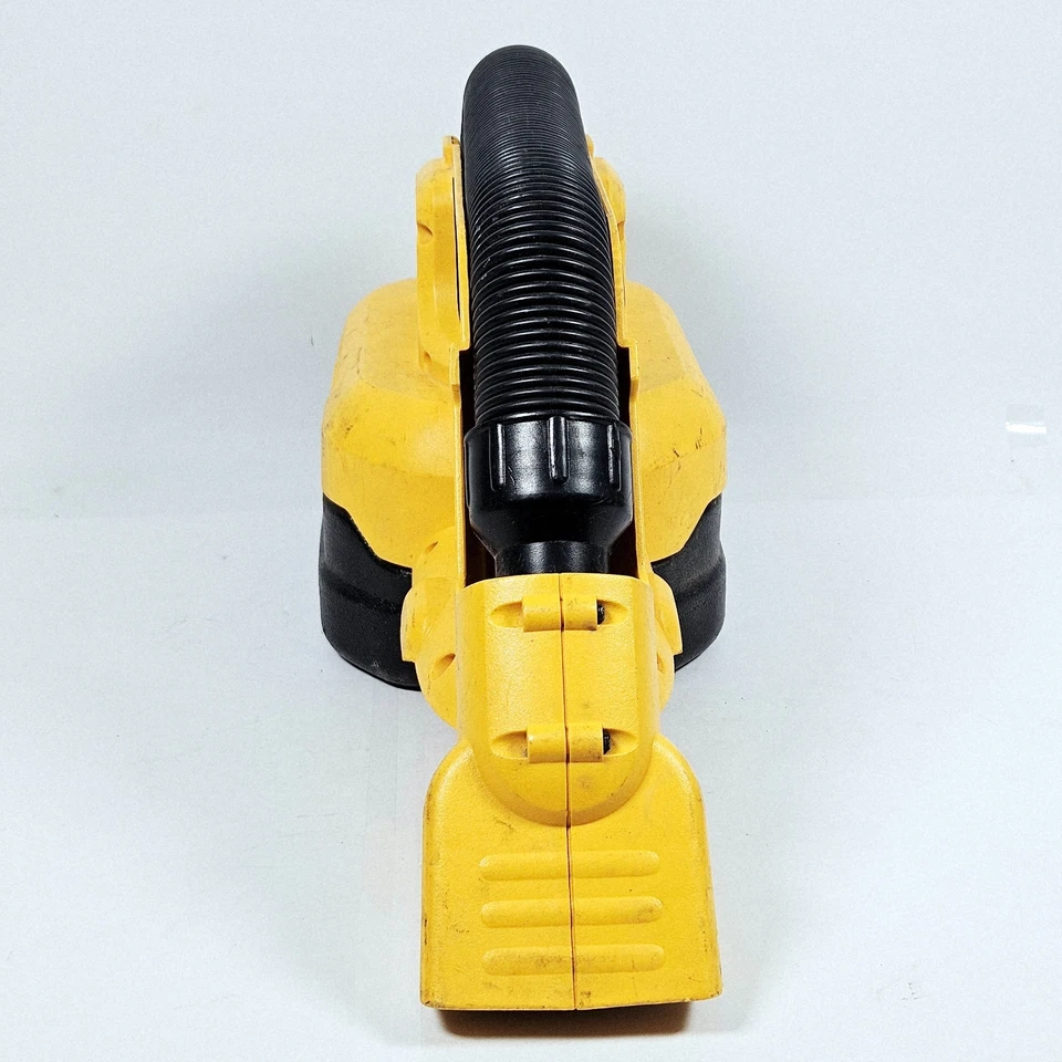 DEWALT DC515 18V Heavy Duty 1/2 Gallon Cordless Wet Dry Vacuum - Tool Only Works - Image 4 of 4