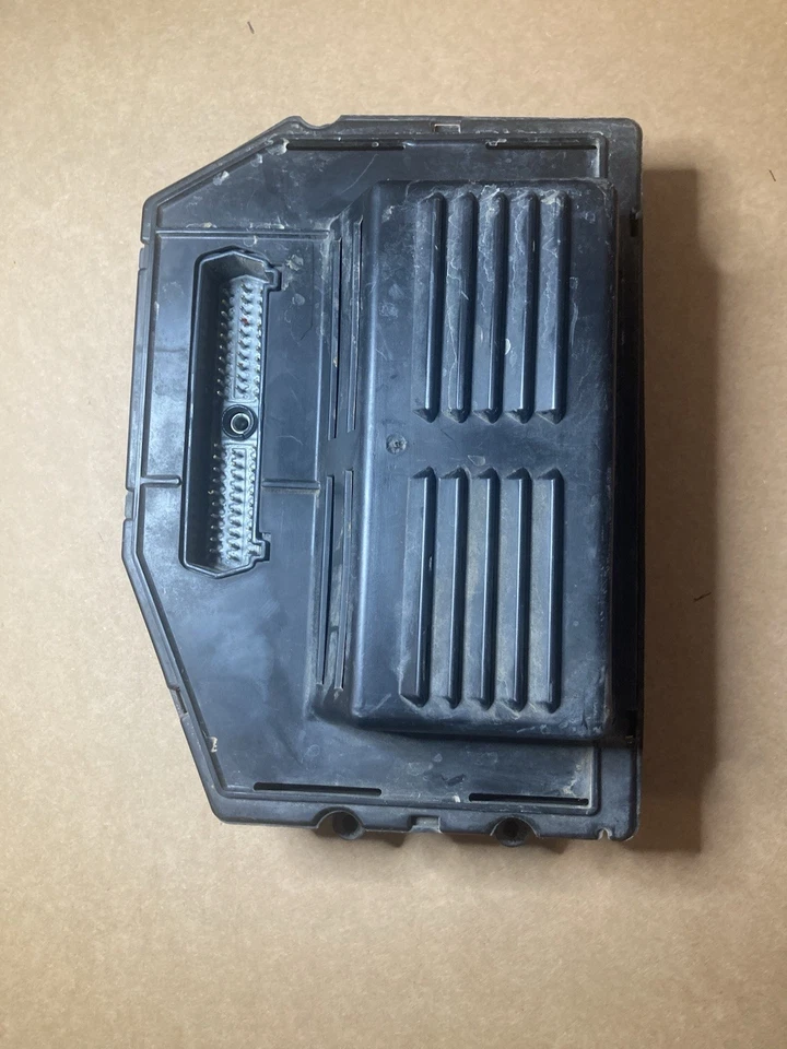 1994 JEEP GRAND CHEROKEE 5.2L AT Engine Control Module PCM ECM ECU 56029302 - Image 3 of 4