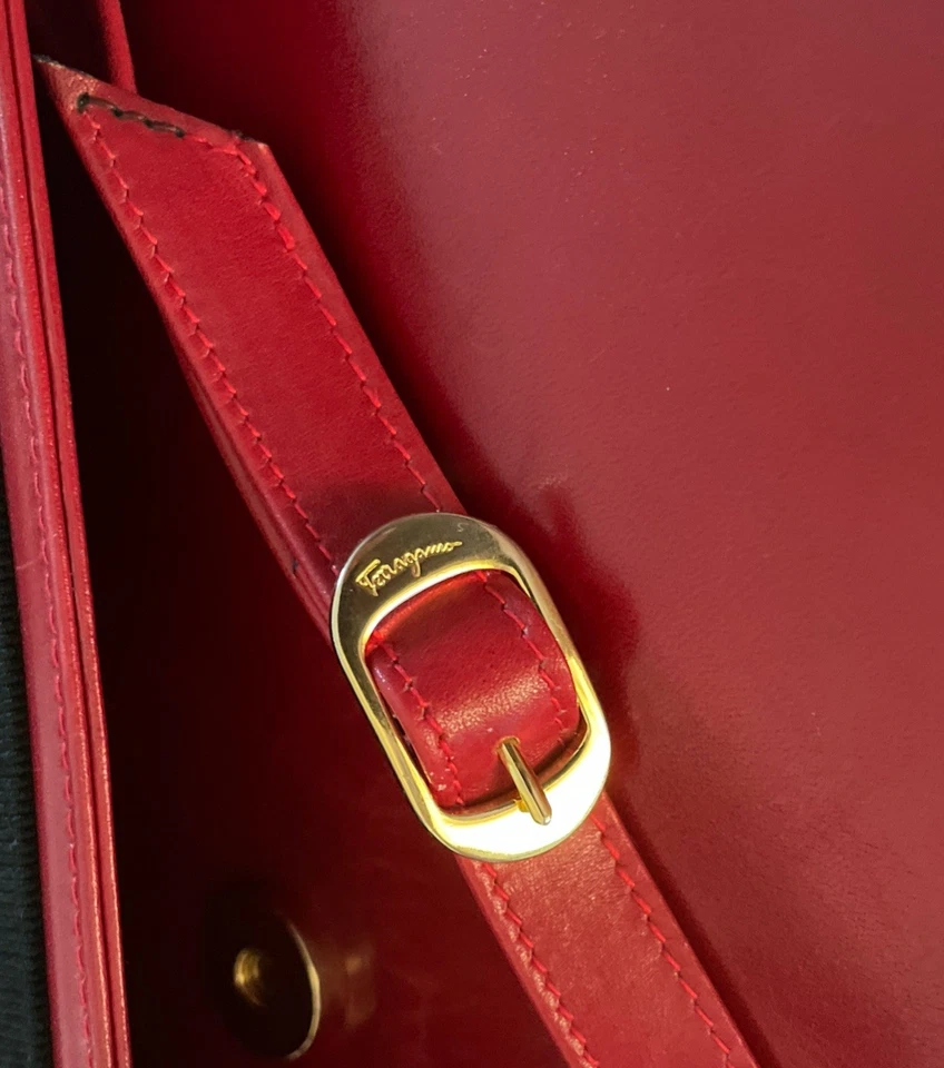 Vintage Salvatore Ferragamo Red Gold Vara Bow Handbag Clutch Crossbody Shoulder - Image 4 of 4