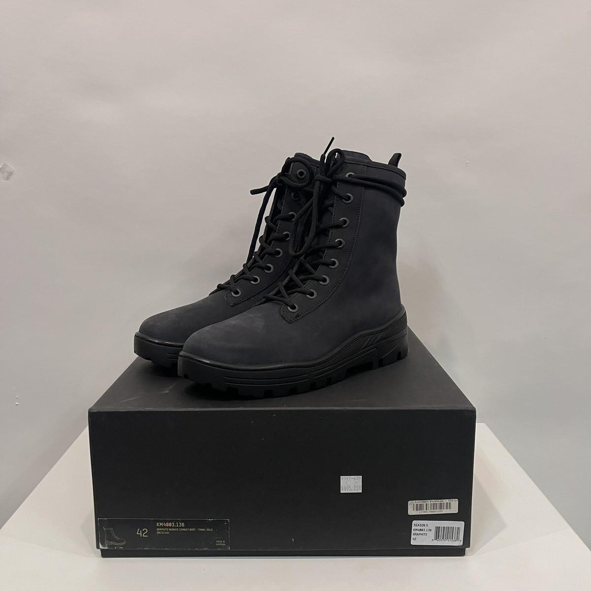 100% Authentic Yeezy Season 5 Combat Boots Graphite Size 42 100% Authentic Yeezy Season 5 Combat Boots Graphite Size 42