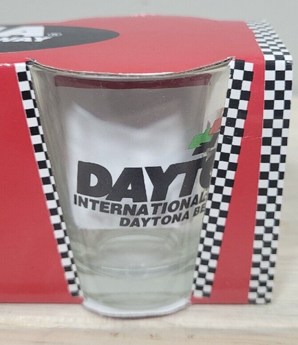 Daytona international speedway Speedweeks 2006 Collector's Shot Glass Set NEW - Picture 4 of 6