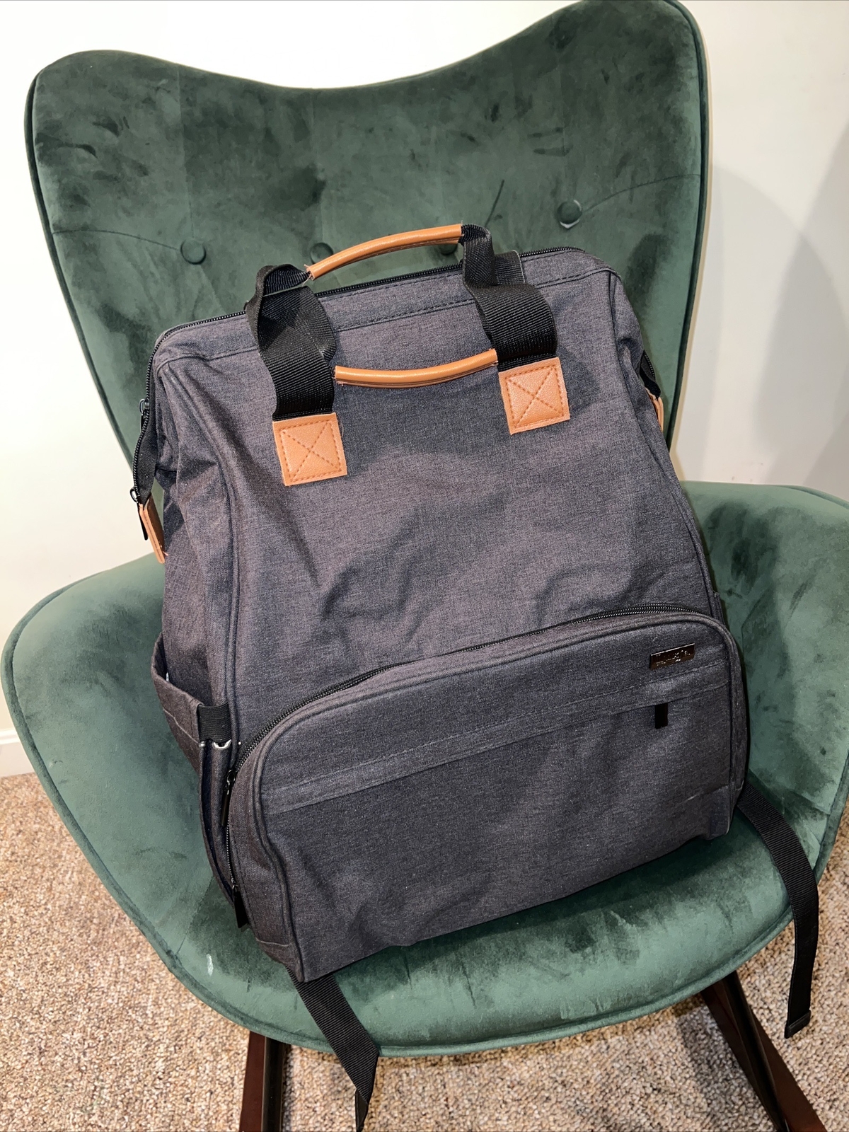 Luxja Stylish Durable Travel Backpack for Men and Women