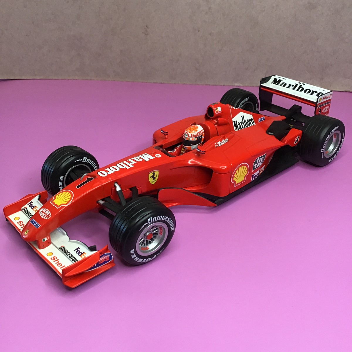 Hotwheel F2001 FERRARI MICHAEL SCHUEMACHER Collection MARLBORO 1