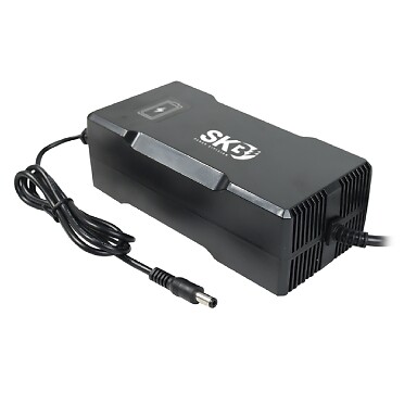 GBC 38037700 Caricabatterie Li-ion 55,5V 4A | Sicurezza Switching