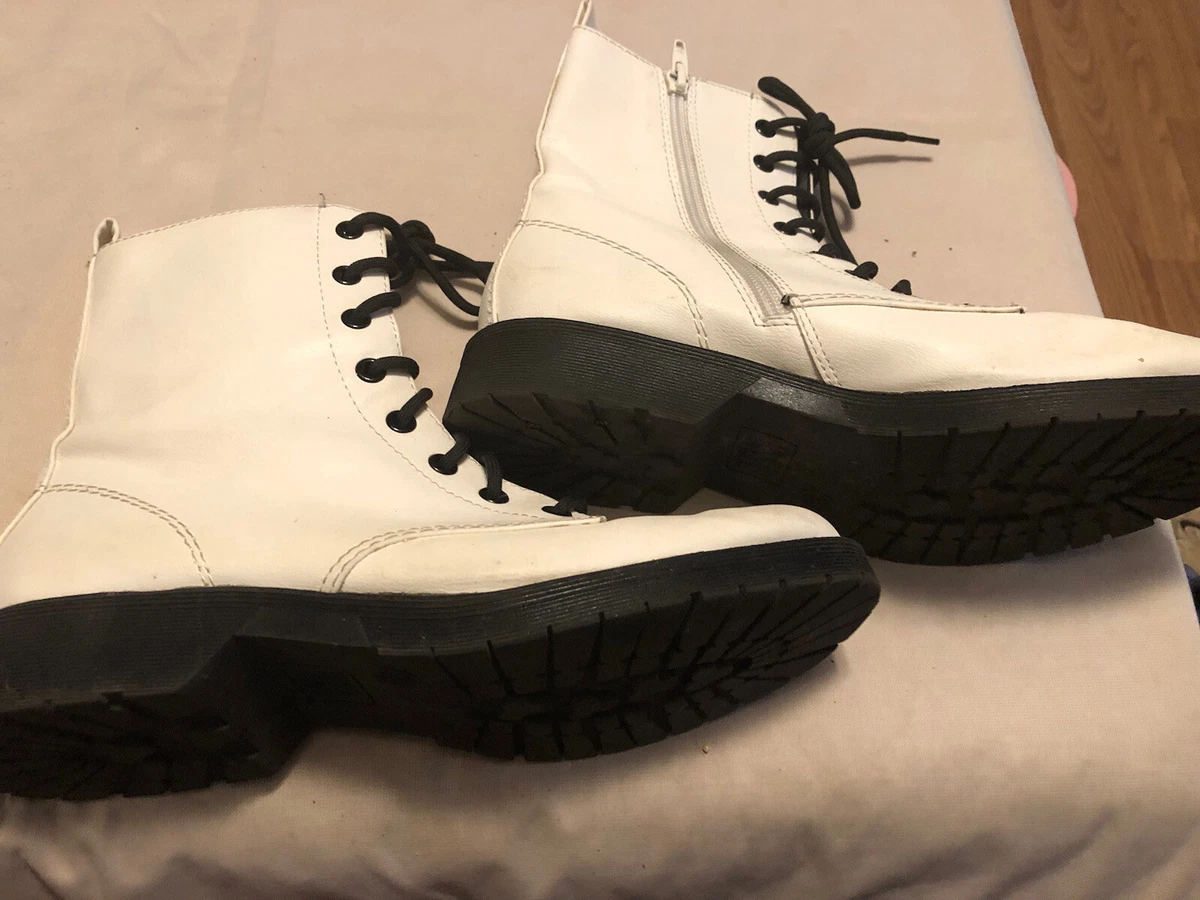 White doc martens look clearance alikes