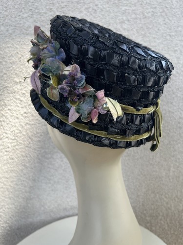 Vtg 60s Church Bucket Hat Black Straw Faux Flowers 22” Mr Frank - Picture 4 of 12