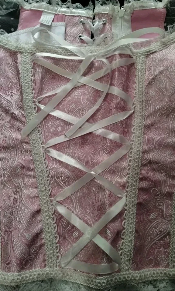 Renaissance Ruffle Lace/Zip-up Corset *Please Read Description Before Purchasing - Image 2 of 4