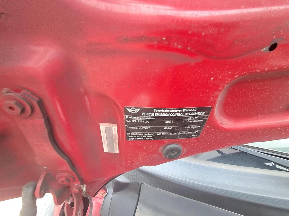 (LOCAL PICKUP ONLY) Trunk/Hatch/Tailgate Convertible 4 Passenger Fits 09-15 MINI - Image 3 of 4